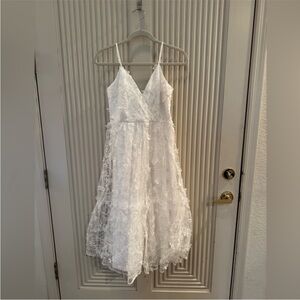 Lulu’s White Sequin 3D Floral MIDI Dress Medium